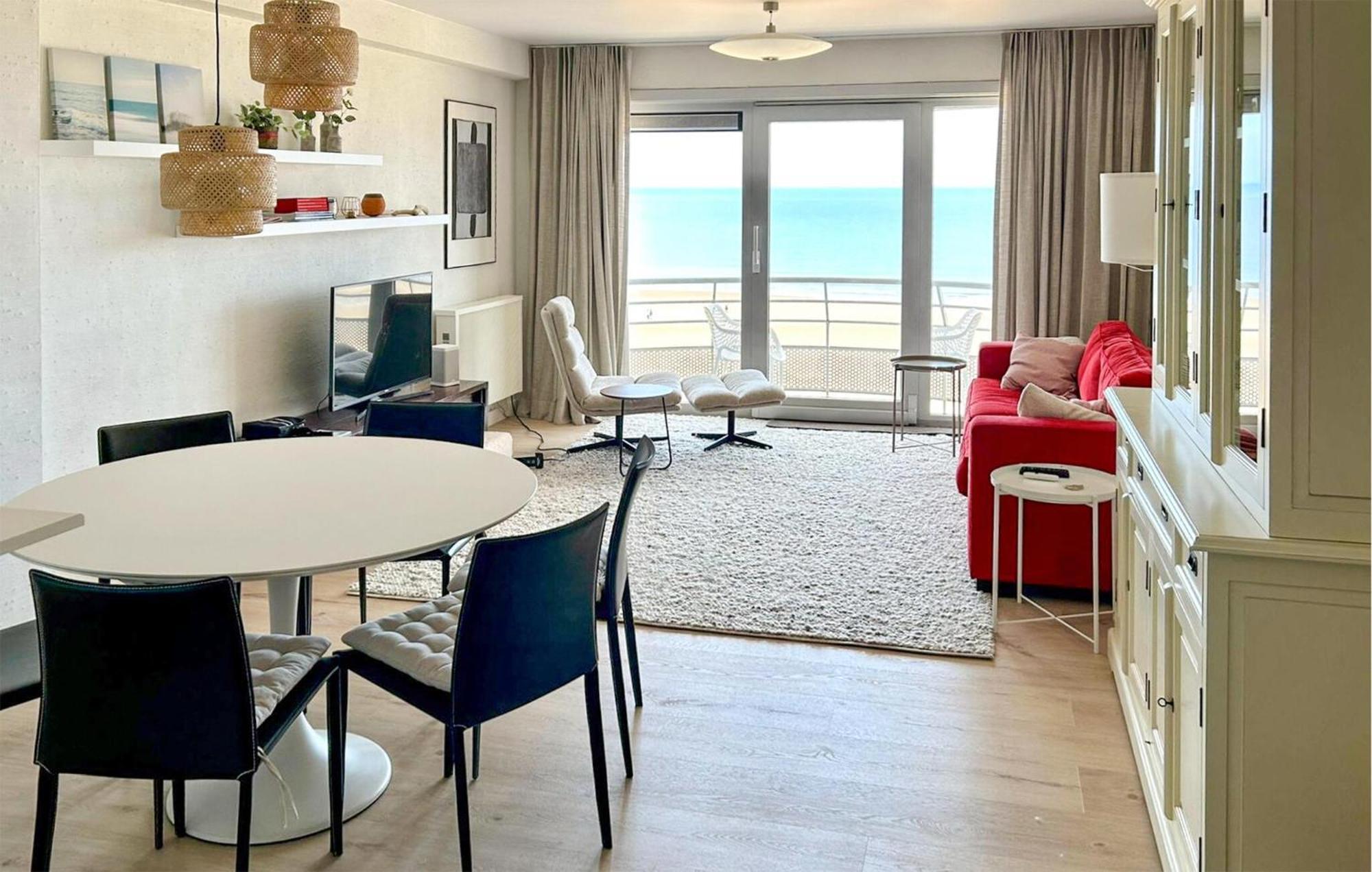 2 Bedroom Lovely In *